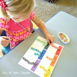Sorting-colored-o-cereal-by-color-Stay-At-Home-Educator-1000x1000